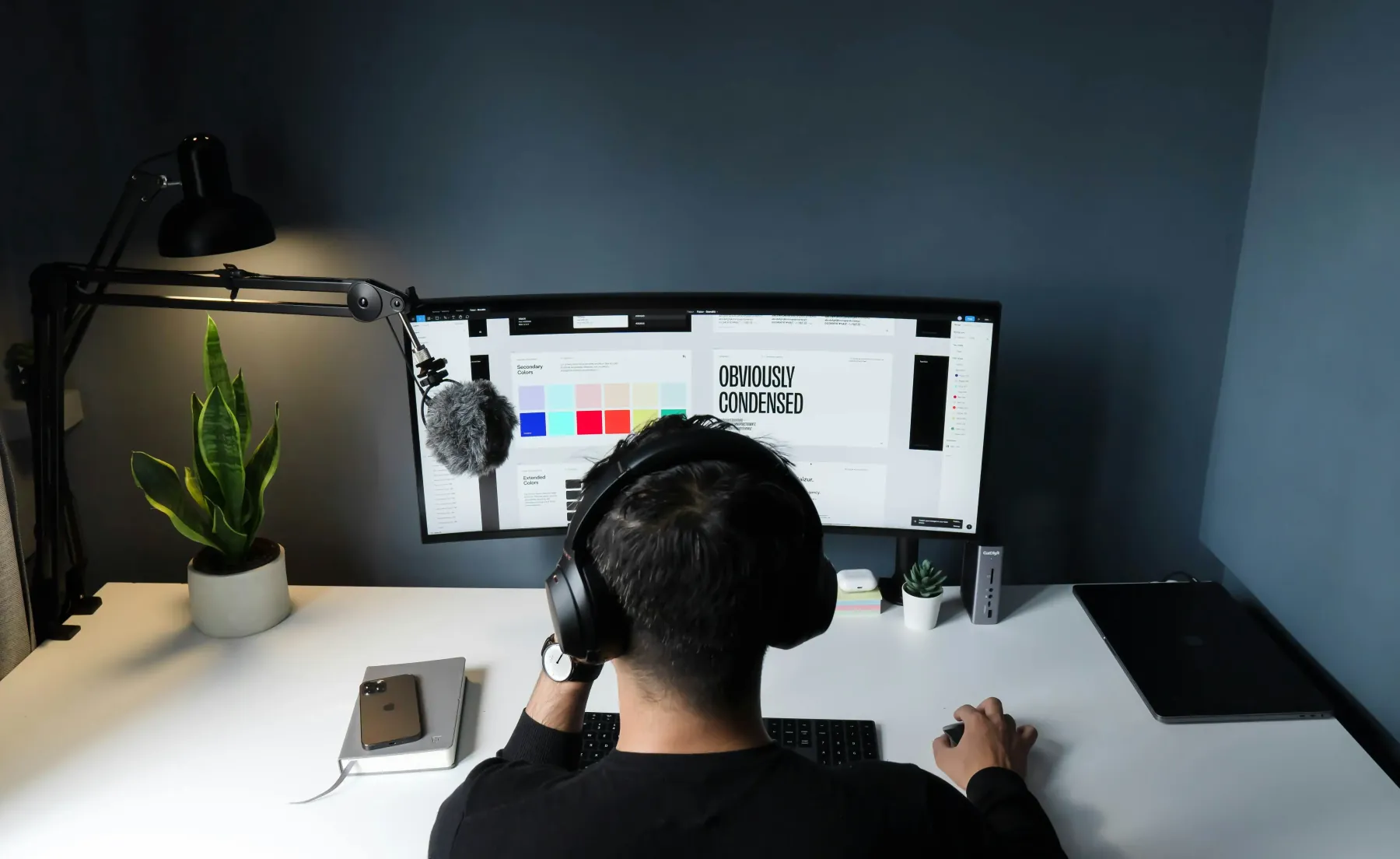 Développeur travaillant sur la refonte d’un site internet